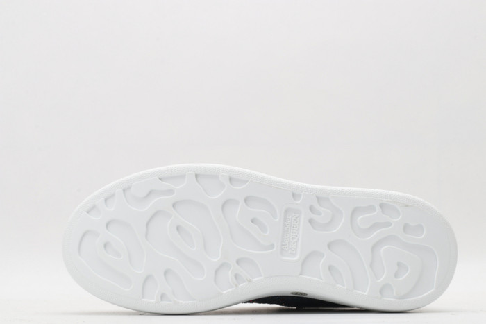 alex mcqu sneakers