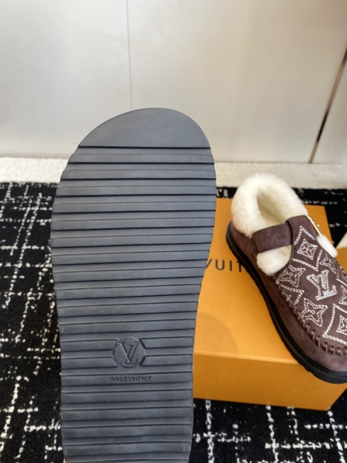LOVT SNEAKER lv-449