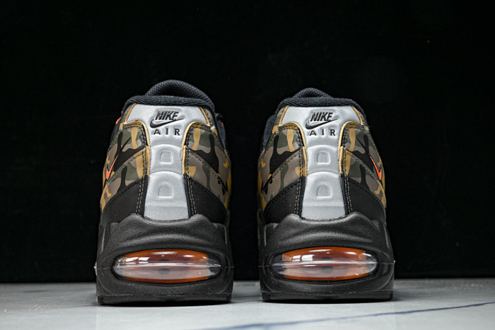 Nike Air Max 95 OG “Green Camo” HQ1973-001