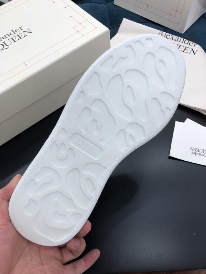 alex mcqu sneakers