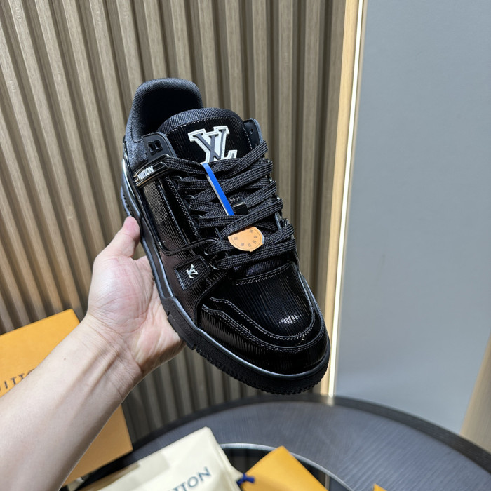 LOVT SNEAKER lv-495