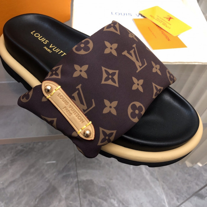 lovt sandal
