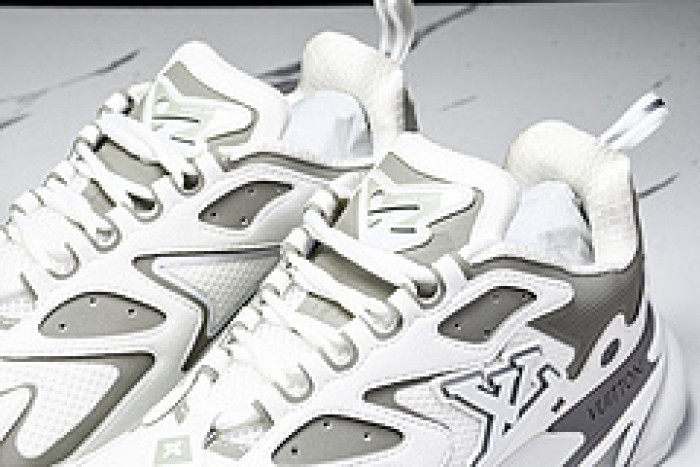 LOVT SNEAKER LV-317