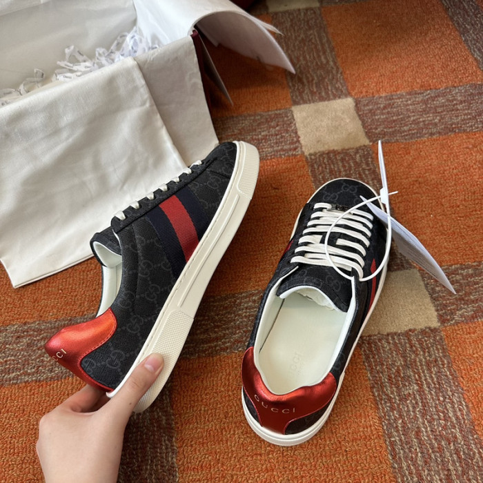 GI ACE EMBROIDERED LOW-TOP SNEAKER 90649