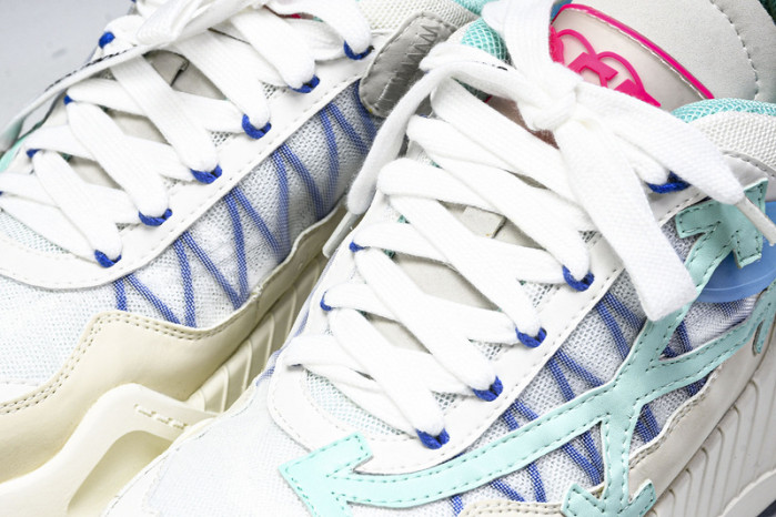 OF C/O ODSY-1000 SNEAKERS ow-59
