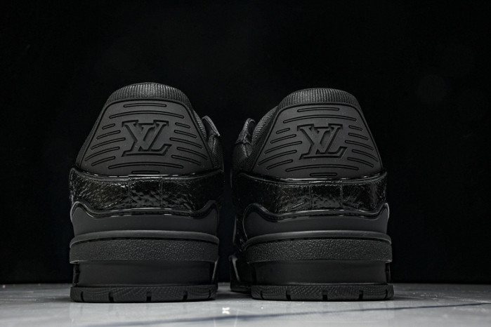 LOVT SNEAKER lv-363