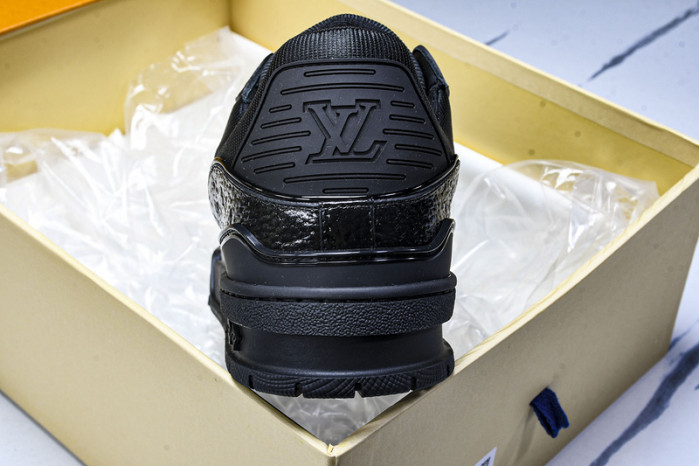 LOVT SNEAKER lv-363