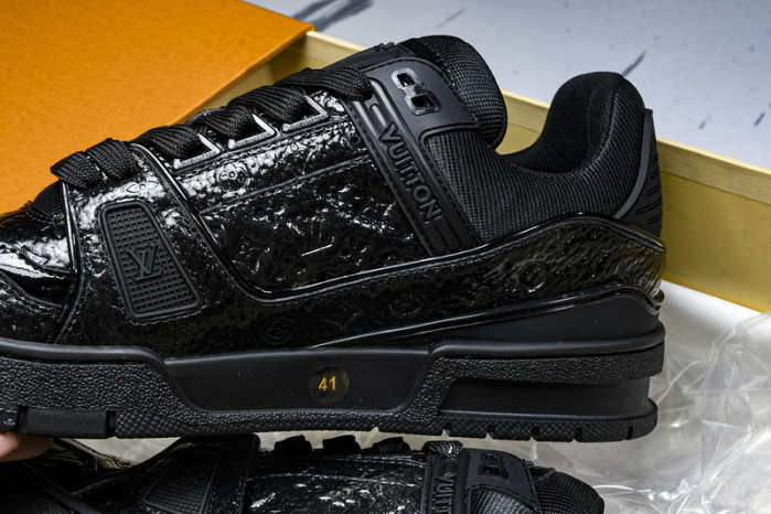 LOVT SNEAKER lv-363