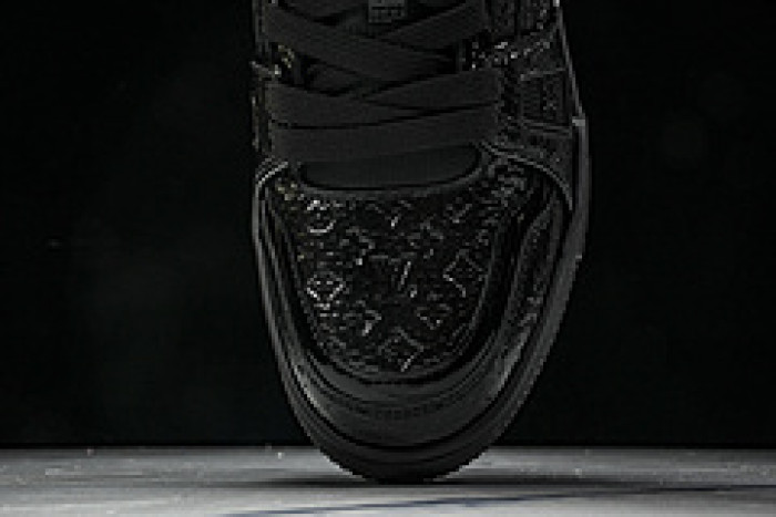 LOVT SNEAKER lv-363