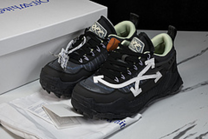 OF C/O ODSY-1000 SNEAKERS ow-47